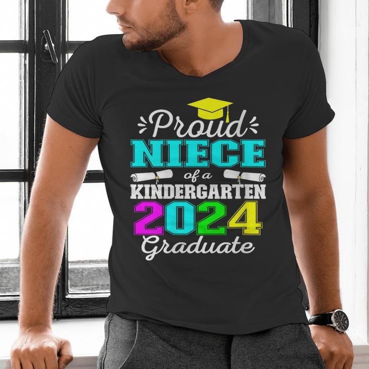 Proud Niece Of Kindergarten Graduate 2024 Graduation Niece Men's V-Neck T-Shirt