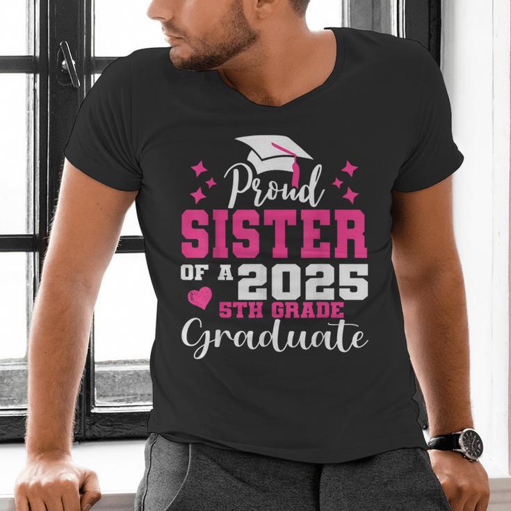 Proud Sister Of 5th Grade Graduate 2025 Family Graduation Men's V-Neck T-Shirt