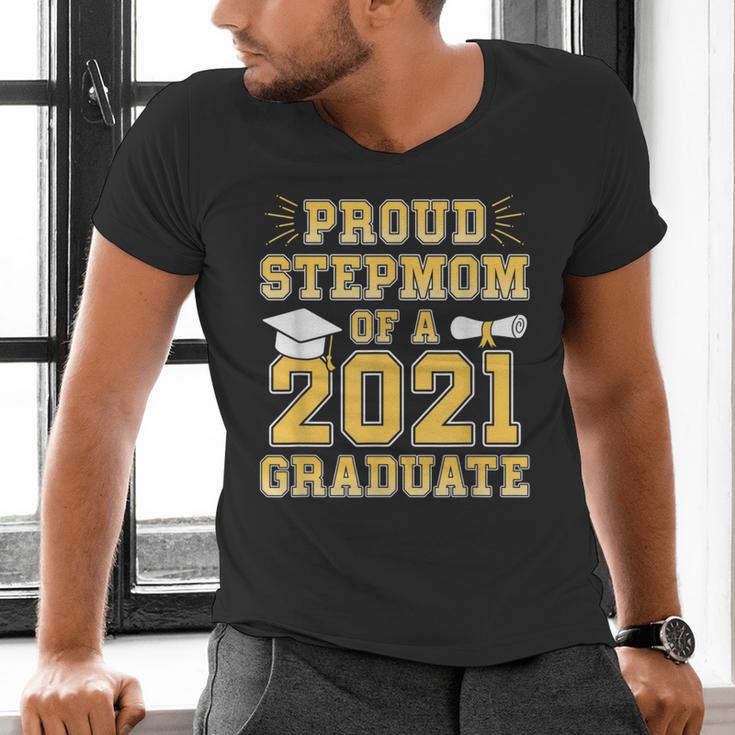 Proud Stepmom Of a 2021 Graduate School Graduation Party Men's V-Neck T-Shirt
