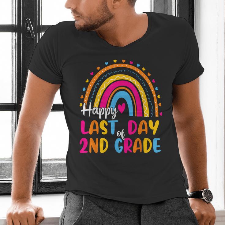 Rainbow Last Day Of 2nd Grade Teacher Student Graduation For Men Women Kids Men's V-Neck T-Shirt