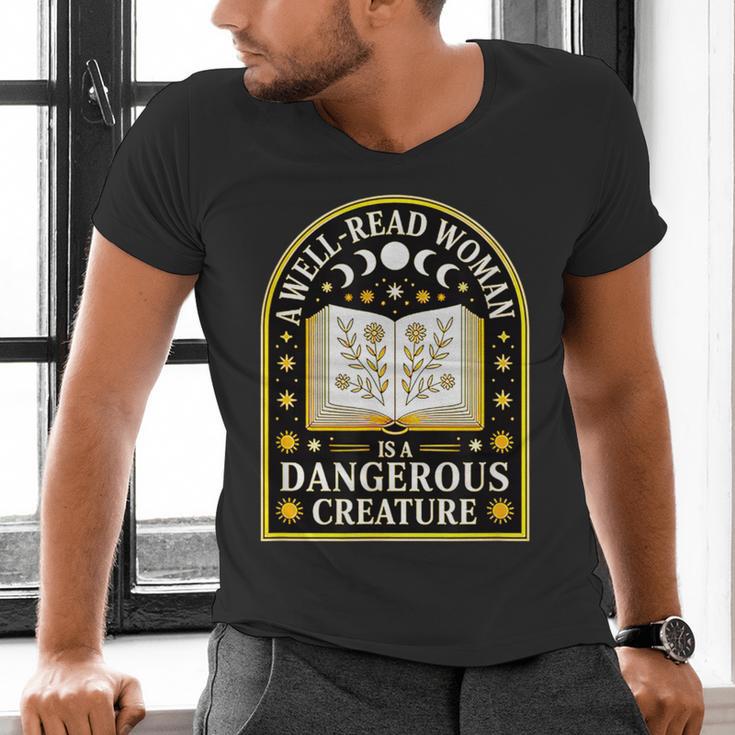 A Well Read Woman Is A Dangerous Creature For Book Lovers Men's V-Neck T-Shirt