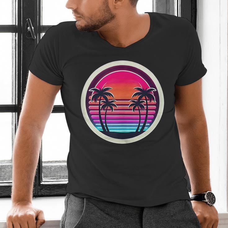 Retro 80s Synthwave Sunset & Palm Trees Retro Nostalgia 80s Men's V-Neck T-Shirt