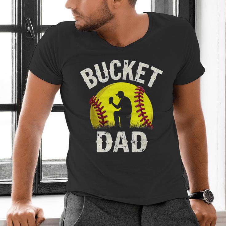 Retro Daddy Bucket Dad Softball Girl Men's V-Neck T-Shirt