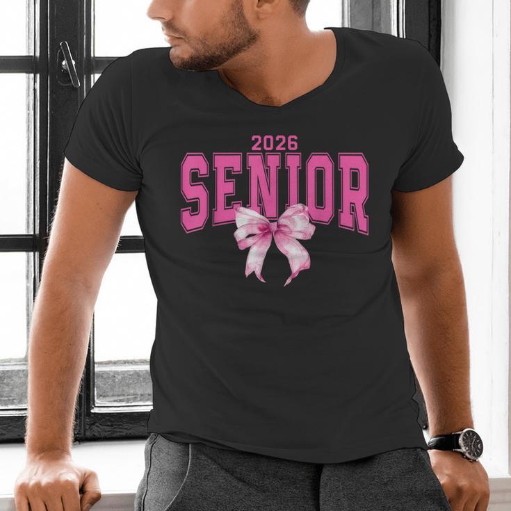 Retro Senior 2026 Class Of 2026 Coquette Pink Bow Graduation Men's V-Neck T-Shirt