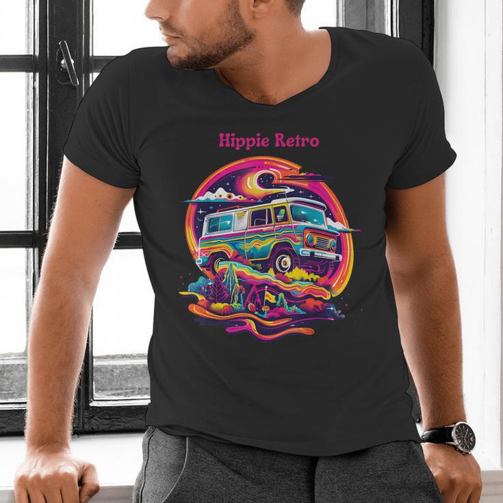 Retro Graphic Print With a Touch Of Nostalgia Men's V-Neck T-Shirt