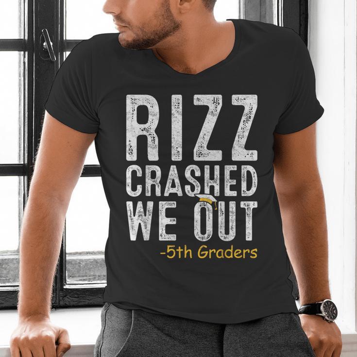 Rizz Crashed We Out 5th Grade Graduation Fifth Graders Men's V-Neck T-Shirt