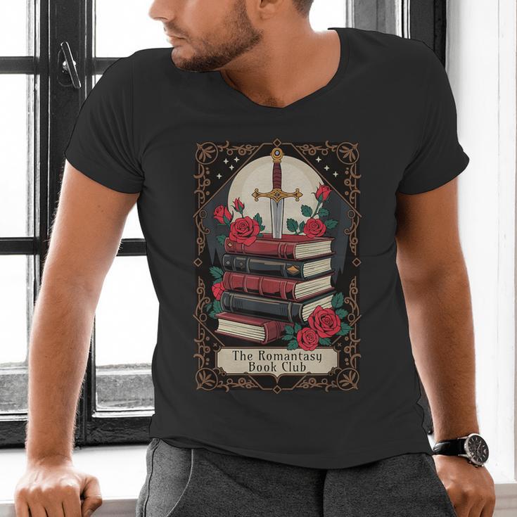 Romantasy Book Club Tarot Card Men's V-Neck T-Shirt