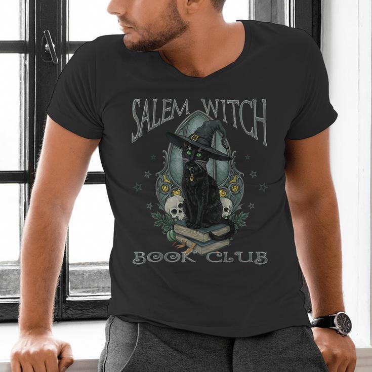 Salem Witch Book Club Cat Reading Witchy Halloween Men Men's V-Neck T-Shirt
