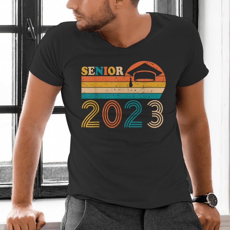 Senior 2023 Retro Class Of 2023 Seniors Graduation 23 Men's V-Neck T-Shirt