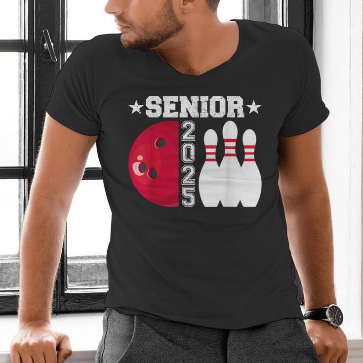 Senior 2025 Bowling Player Class Of 2025 Graduation Seniors Men's V-Neck T-Shirt