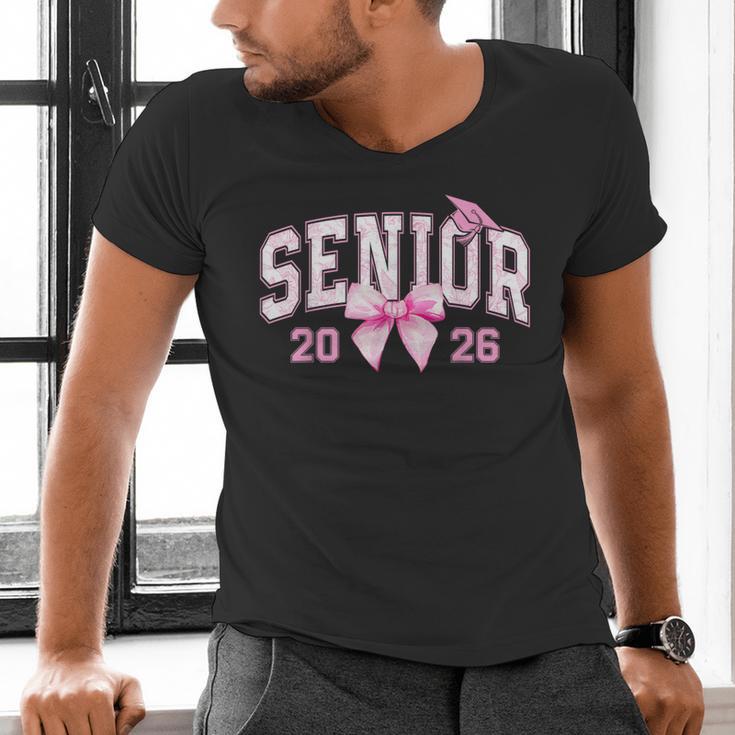 Senior 2026 Coquette Pink Bow Girls Class Of 2026 Graduation Men's V-Neck T-Shirt