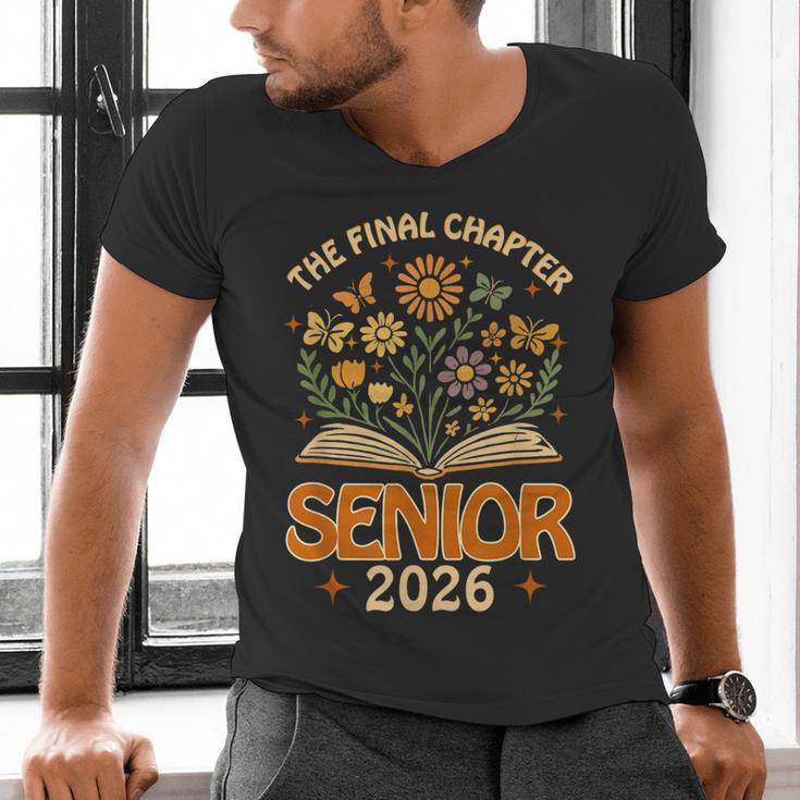 Senior 2026 Final Chapter Retro Book Lover Last First Day Men's V-Neck T-Shirt
