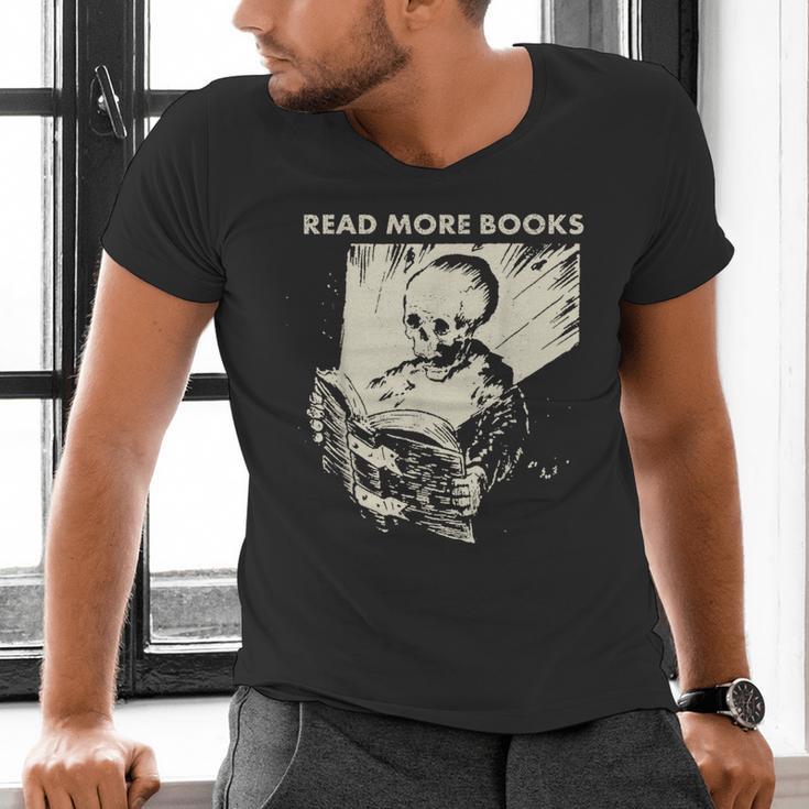 Skeleton Read More Books Men's V-Neck T-Shirt
