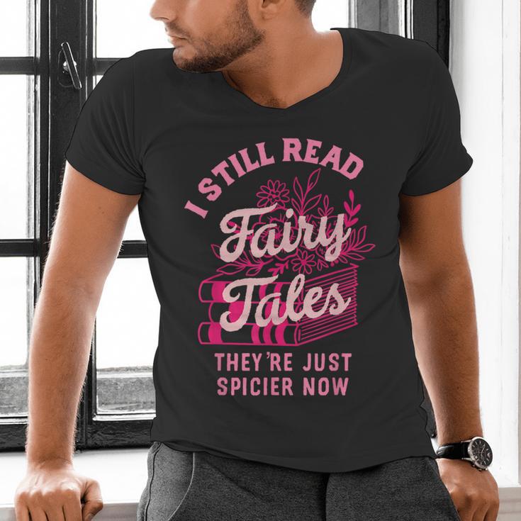 Spicy Book Lover For Women Who Love To Read Romance Fantasy Men's V-Neck T-Shirt