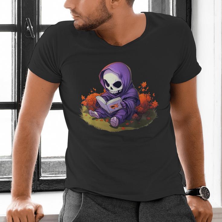Spooky Grim Reaper Reading A Book Cute Creepy Halloween Men's V-Neck T-Shirt Spooky Grim Reaper Reading A Book Cute Creepy Halloween Men's V-Neck T-Shirt
