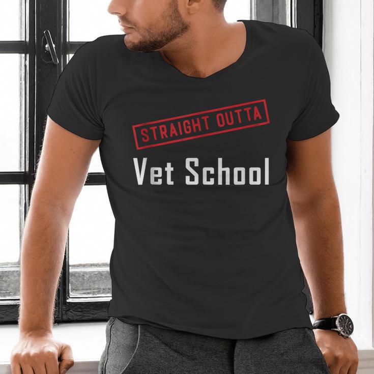 Straight Outta Vet School Graduation Veternarians I Survived Men's V-Neck T-Shirt