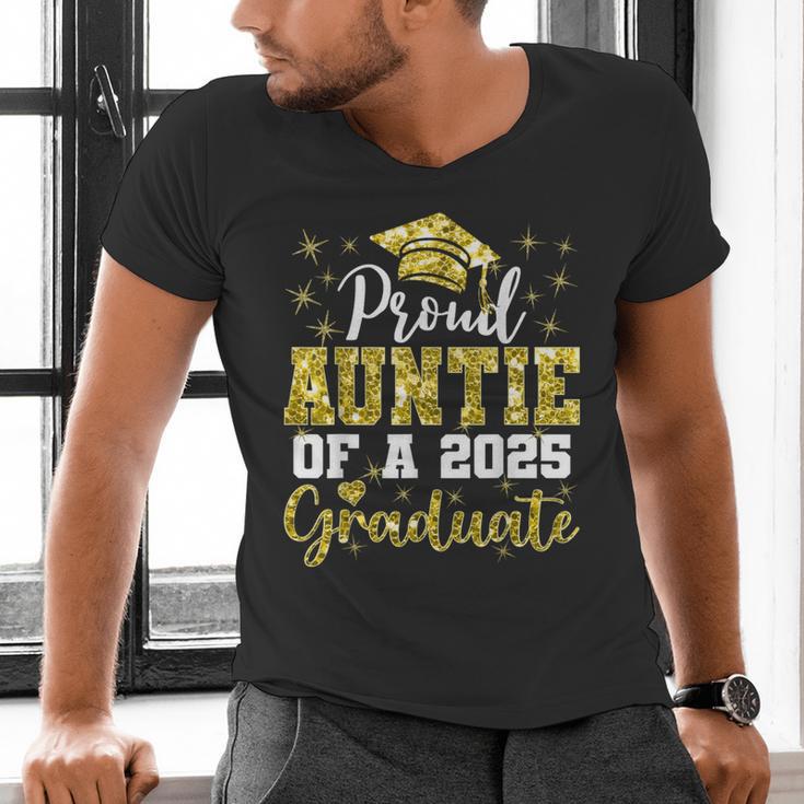 Super Proud Auntie Of 2025 Graduate Senior Graduation Family Men's V-Neck T-Shirt
