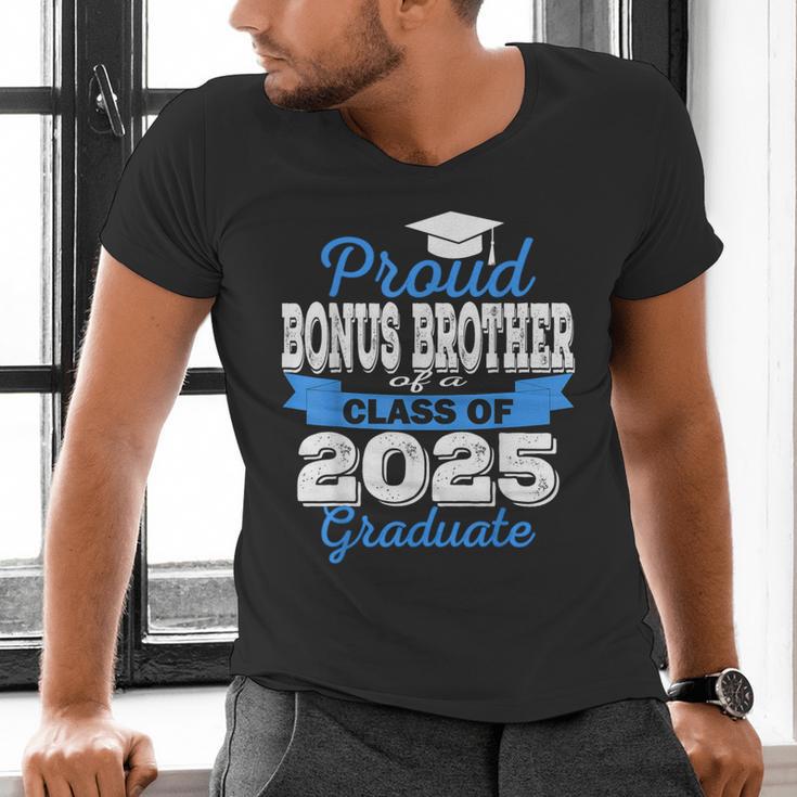 Super Proud Bonus Brother Of 2025 Graduate Graduation Family Men's V-Neck T-Shirt