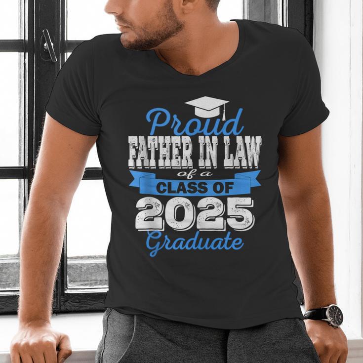 Super Proud Father In Law Of 2025 Graduate Graduation Family Men's V-Neck T-Shirt