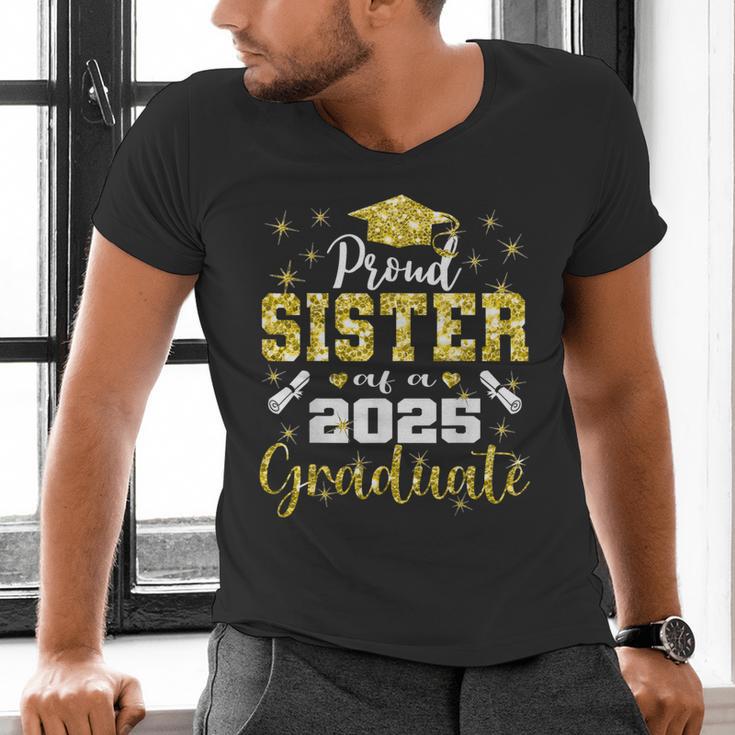 Super Proud Sister Of 2025 Graduate Senior Graduation Family Men's V-Neck T-Shirt