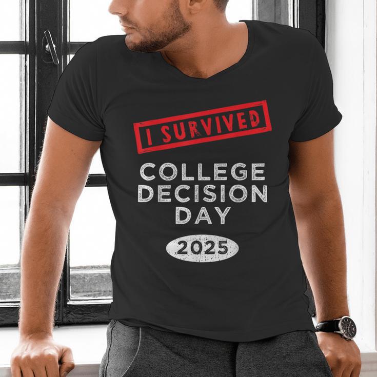 I Survived College Decision Day Graduation Class Of 25 Men's V-Neck T-Shirt