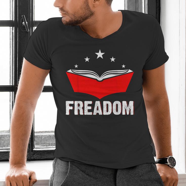 I Survived Reading Banned Books And All I Got Was Smarter Men's V-Neck T-Shirt
