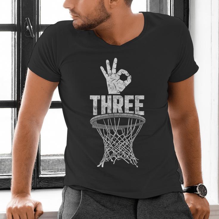Three Points Throw Basketball Player Fan Dad Joke Tee Men's V-Neck T-Shirt