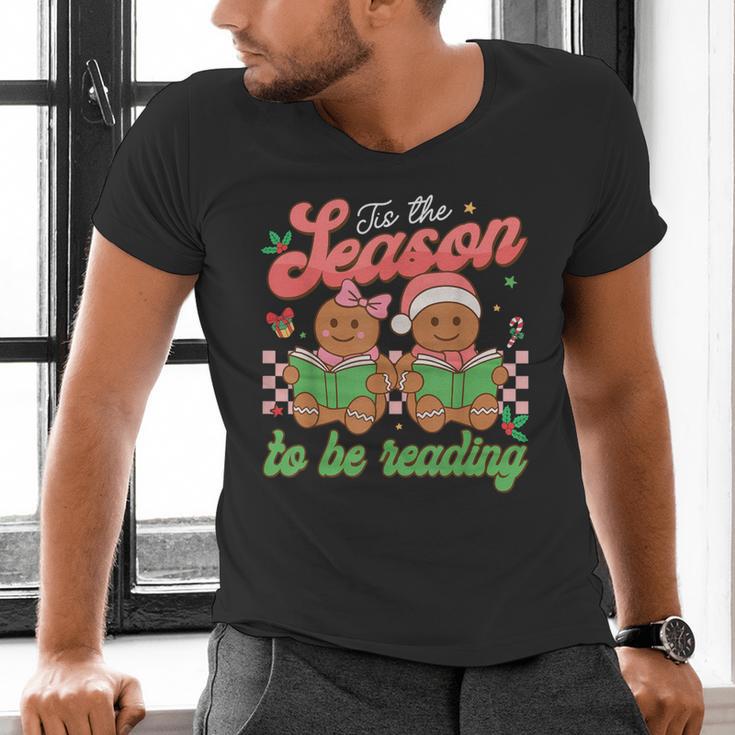Tis The Season Book Reading Gingerbread Teacher Librarian Men's V-Neck T-Shirt