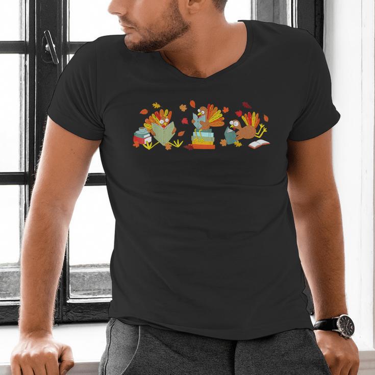 Turkey Reading Books Fall Thanksgiving Teacher Book Lovers Men's V-Neck T-Shirt