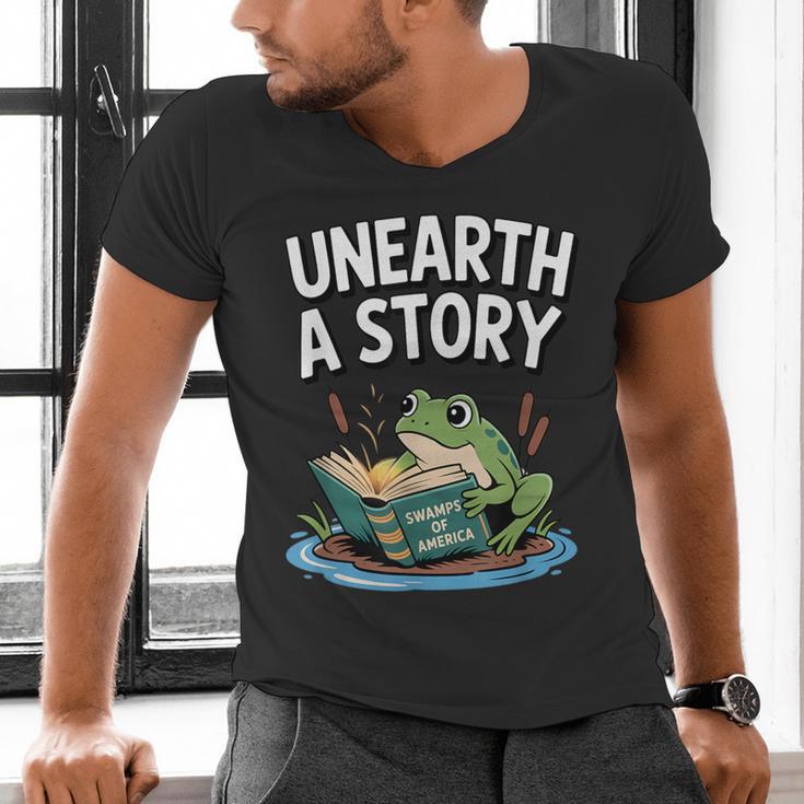 Unearth a Story Frog Reading a Book Summer 2026 Men's V-Neck T-Shirt