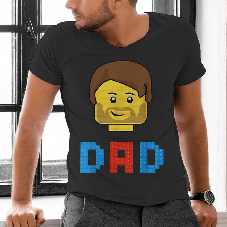 Unique Family Dad Master Builder Building Bricks Blocks Men's V-Neck T-Shirt