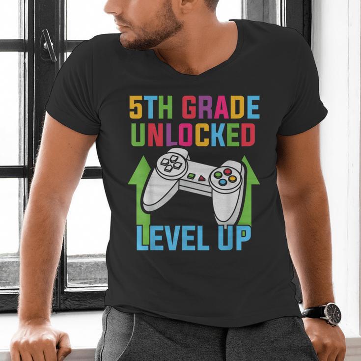 VIDEO GAMER Graduation Student Teacher Last Day School Kids Men's V-Neck T-Shirt