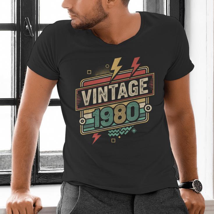 Vintage 1980 Retro Badge Decade Nostalgia Graphic Emblem Men's V-Neck T-Shirt