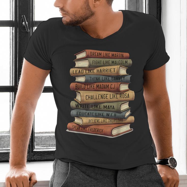 Vintage Books History Retro Book Lover Teacher Men's V-Neck T-Shirt