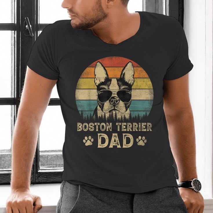 Vintage Boston Terrier Dad Dog Lovers Father's Day Tee Men's V-Neck T-Shirt Vintage Boston Terrier Dad Dog Lovers Father's Day Tee Men's V-Neck T-Shirt