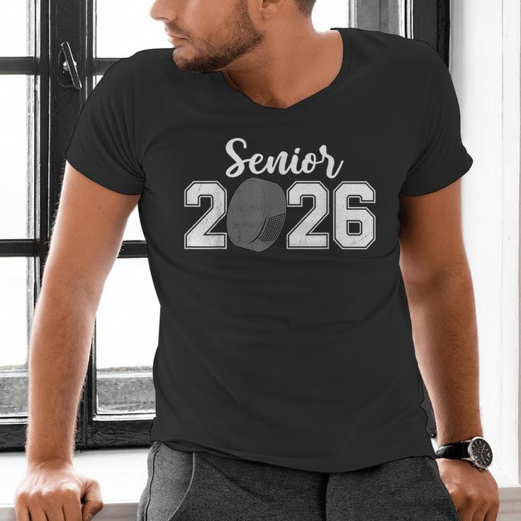 Vintage Class Of 2026 Hockey Senior 2026 Graduation 2026 Men's V-Neck T-Shirt