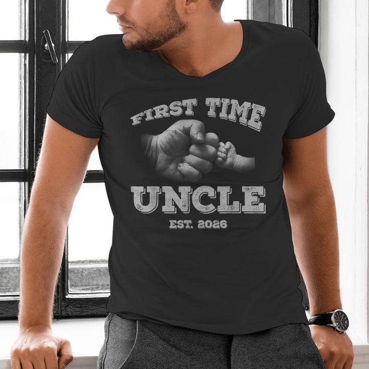Vintage First Time Uncle 2026 Hand Dad Baby Father's Day Men's V-Neck T-Shirt