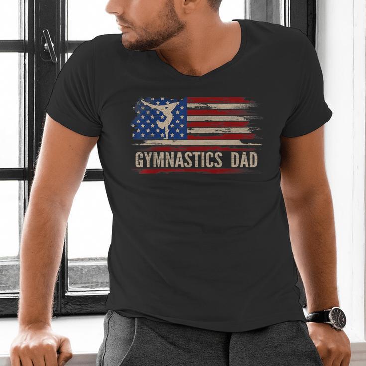 Vintage Gymnastics Dad American USA Flag Sports Men's V-Neck T-Shirt