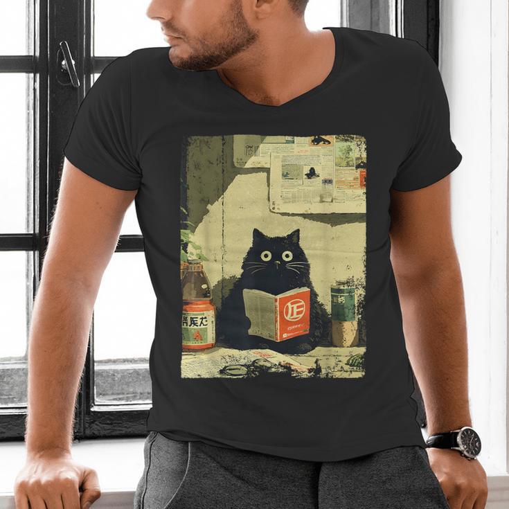 Vintage Japanese Cat Book Lovers Librarian Cat Dad Teacher Men's V-Neck T-Shirt