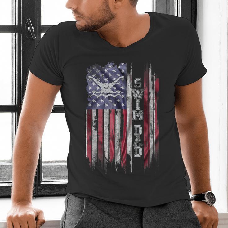 Vintage USA Flag Proud Swimming Dad Swim Swimmer Silhouette Men's V-Neck T-Shirt