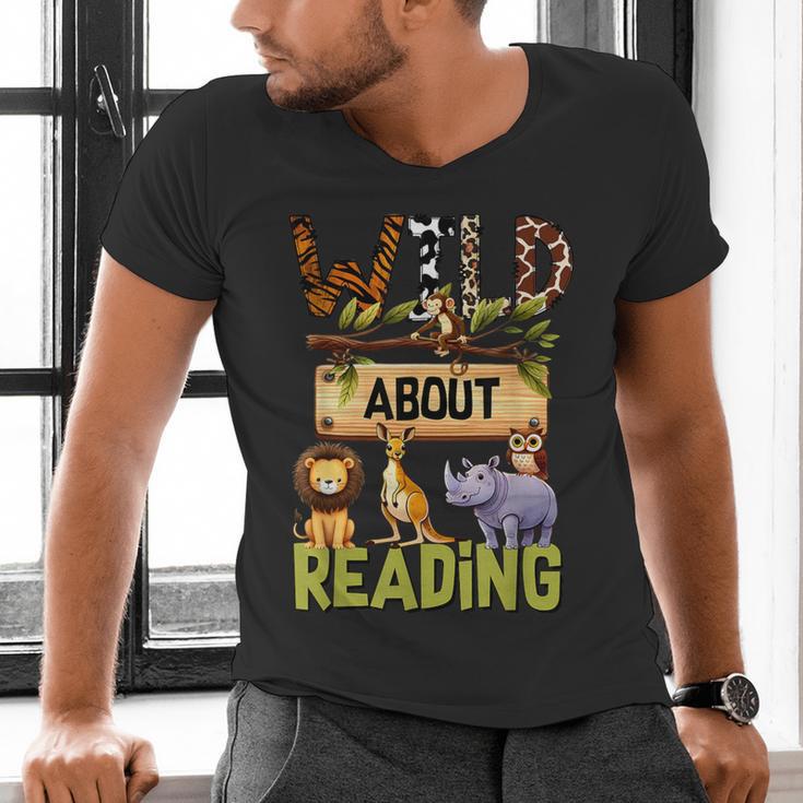 Wild About Reading Reading Books And Bookworm Library Day Men's V-Neck T-Shirt