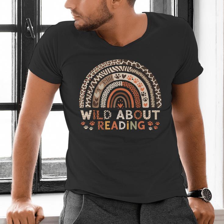 Wild About Reading Books Reader Lover Library Day Librarian Men's V-Neck T-Shirt