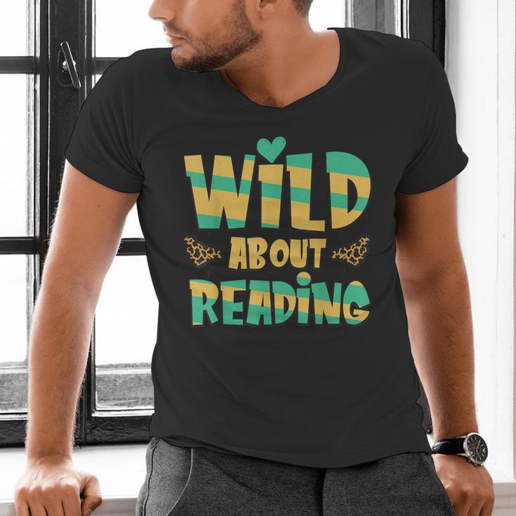 WILD ABOUT READING I Love Books Bookworm Library Day Men's V-Neck T-Shirt