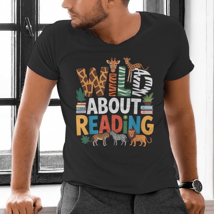 Wild About Reading Zoo Animals Books Reader Lover Men's V-Neck T-Shirt
