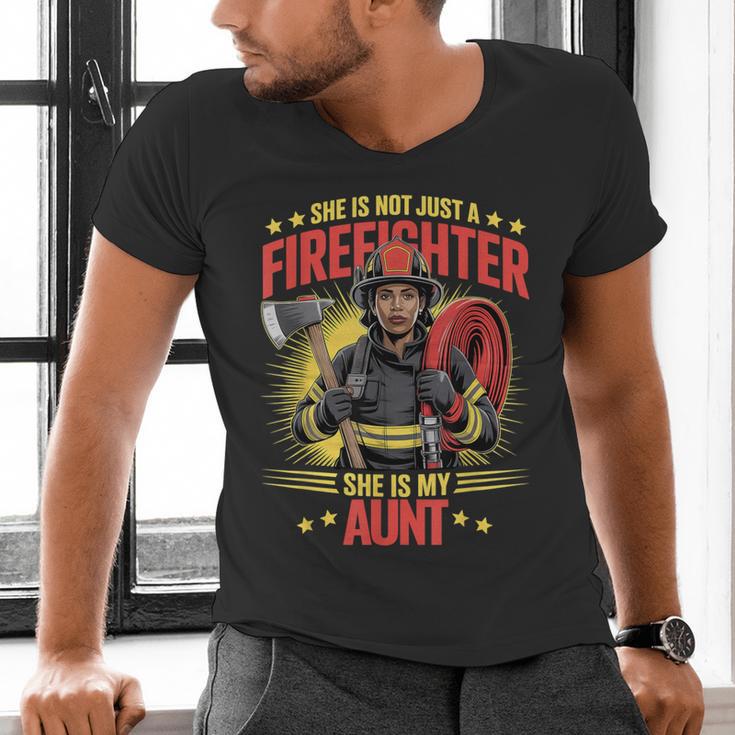 Woman Firefighter Aunt TiTi Auntie Black Graduation Men's V-Neck T-Shirt
