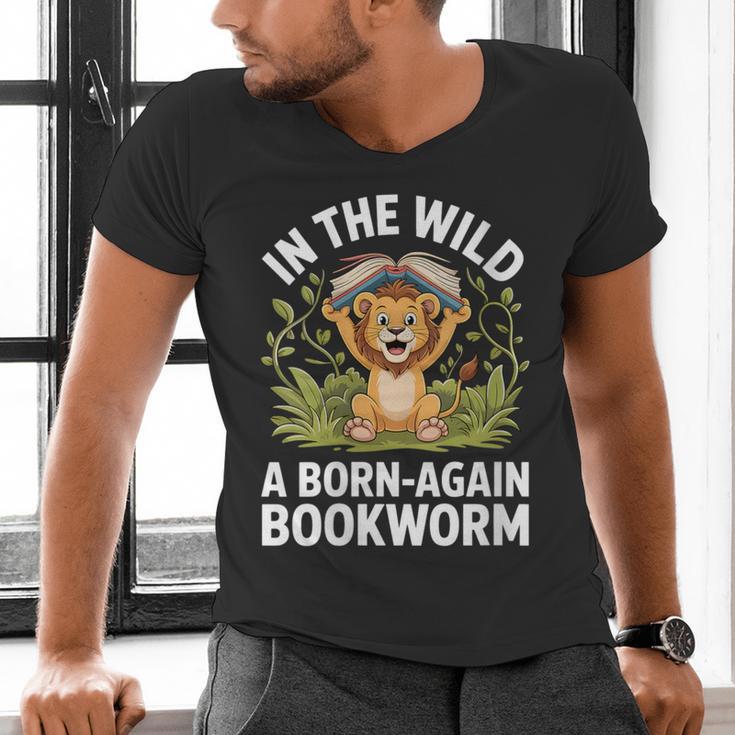 Women's Wild About Reading Book Reader Lion Zoo Animals Kids Men's V-Neck T-Shirt
