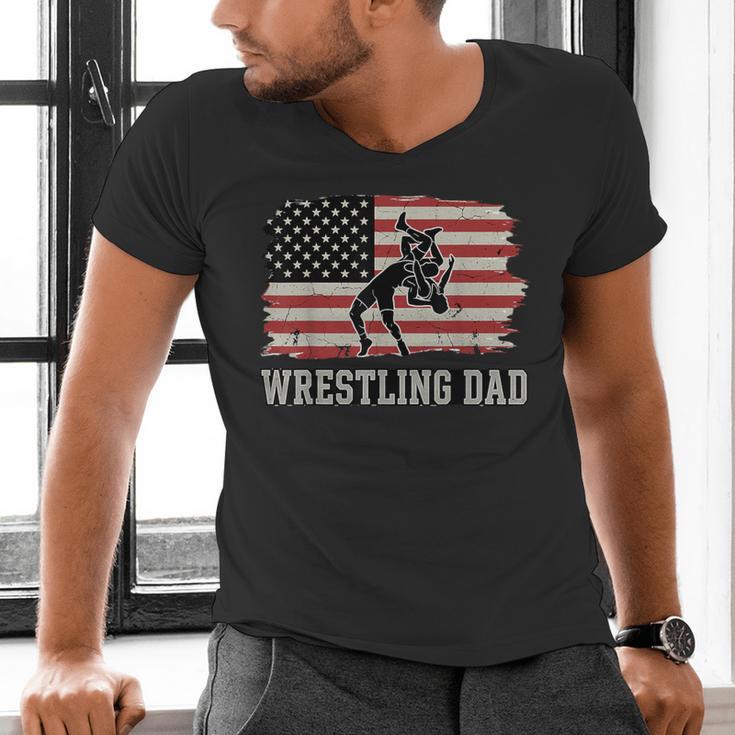 Wrestling Dad US Flag Fathers Day Retro Wrestling Fans Men's V-Neck T-Shirt Wrestling Dad US Flag Fathers Day Retro Wrestling Fans Men's V-Neck T-Shirt