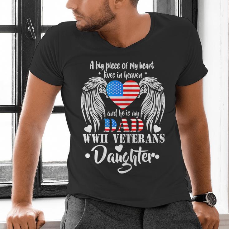 WWII Veterans Daughter Dad Remembrance Veteran Day Men's V-Neck T-Shirt