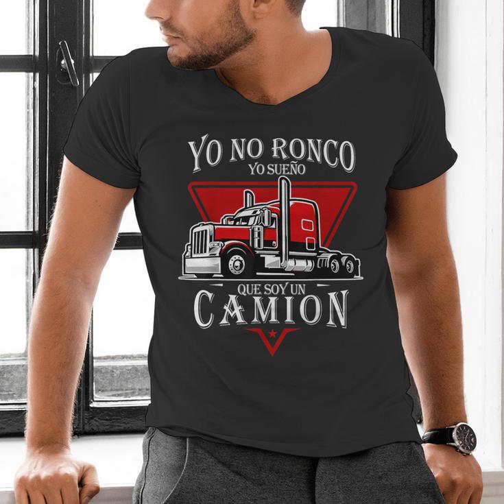 Yo No Ronco Yo Sueno Que Soy Un Camion Latin Dad Spanish Men's V-Neck T-Shirt Yo No Ronco Yo Sueno Que Soy Un Camion Latin Dad Spanish Men's V-Neck T-Shirt