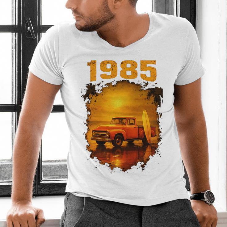 1985 Vintage Sunset Surf Truck Retro Beach Nostalgia Men's V-Neck T-Shirt